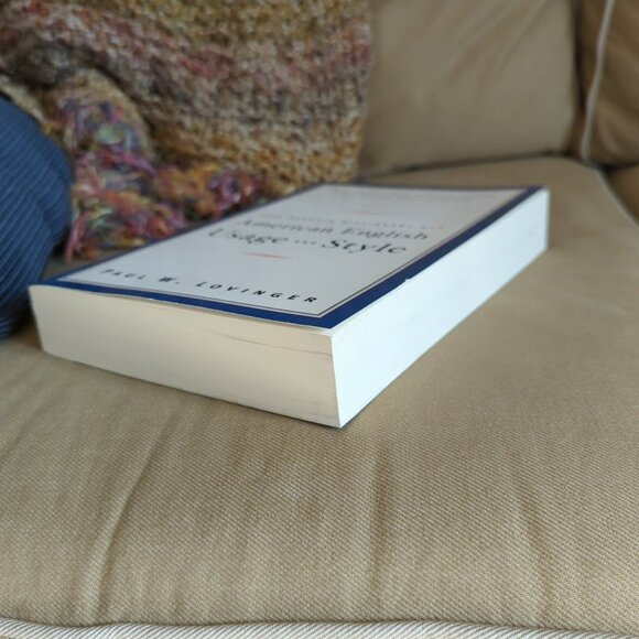 The Penguin Dictionary of American English Usage and Style - Paperback pub. 2000 - Picture 4 of 4